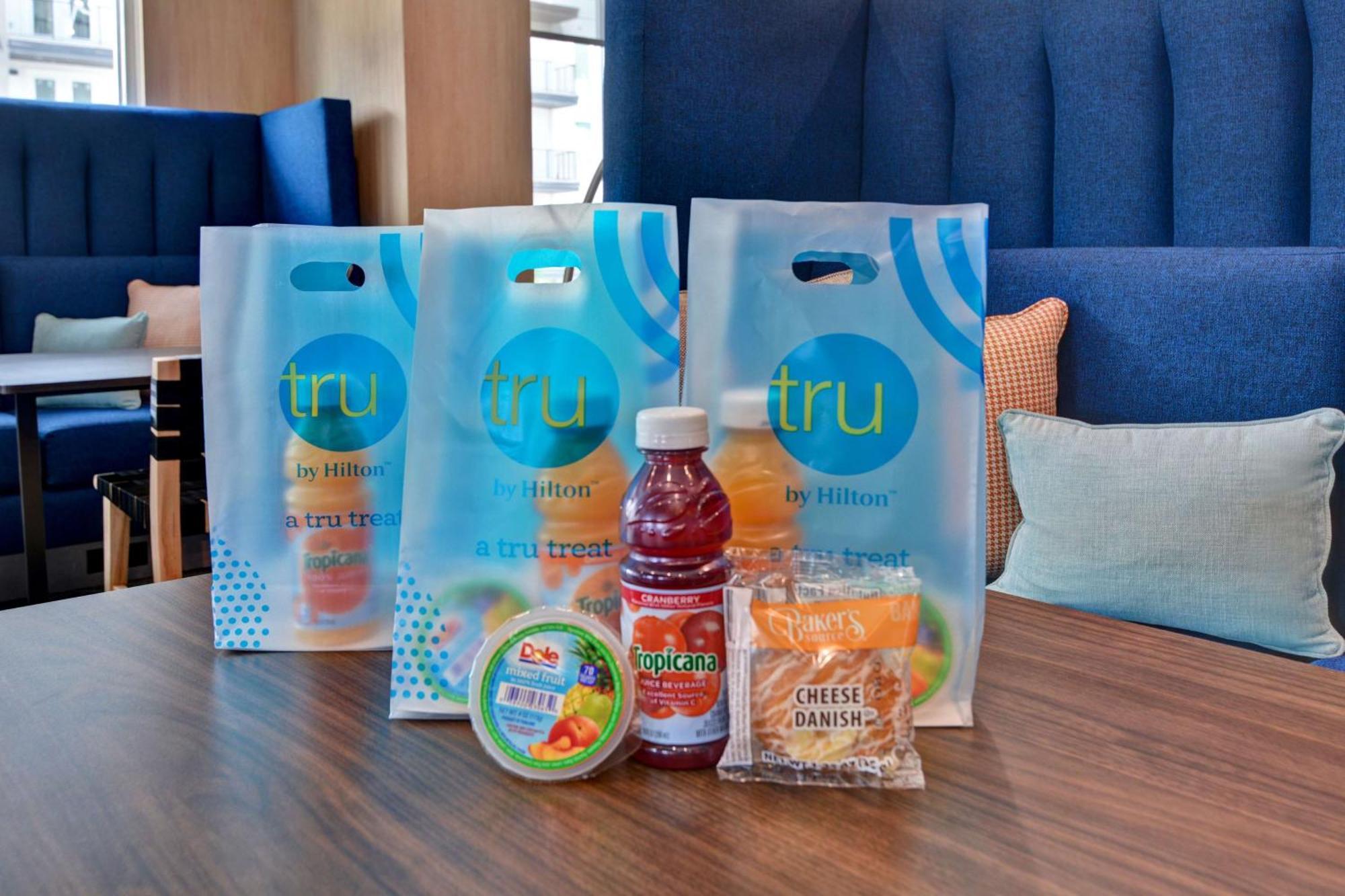 Tru By Hilton St. Petersburg Downtown Central Ave Eksteriør billede
